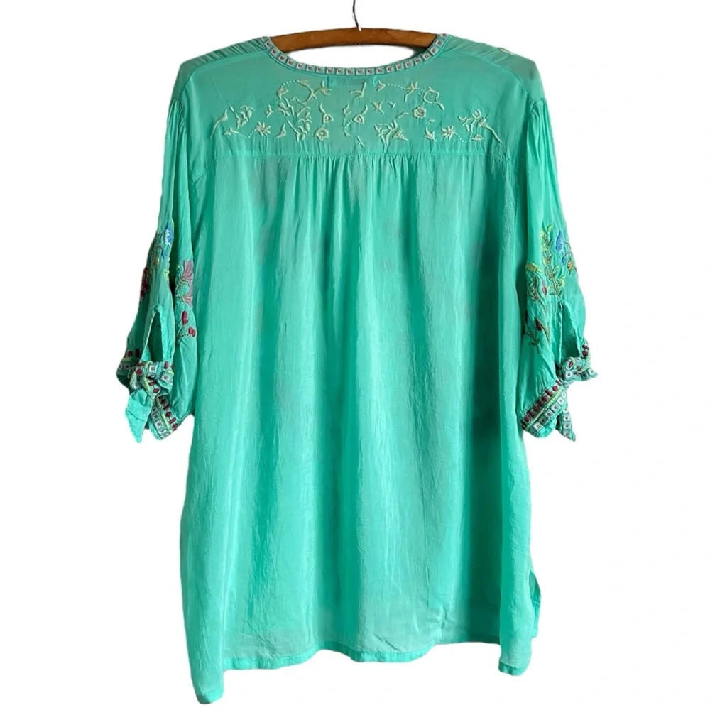 Johnny Was Cosette Blue Floral Embroidered Blouse Womens L - Picture 2 of 5
